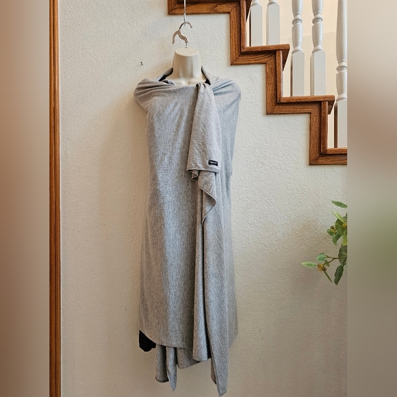 Bleusalt 2 Yard Wrap Lt. Gray - Picture 5 of 6